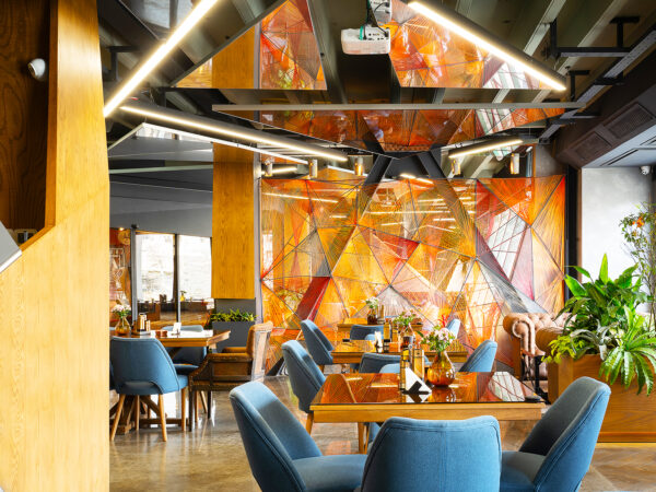 Nooraneh linear lighting-Restorant_Adrin